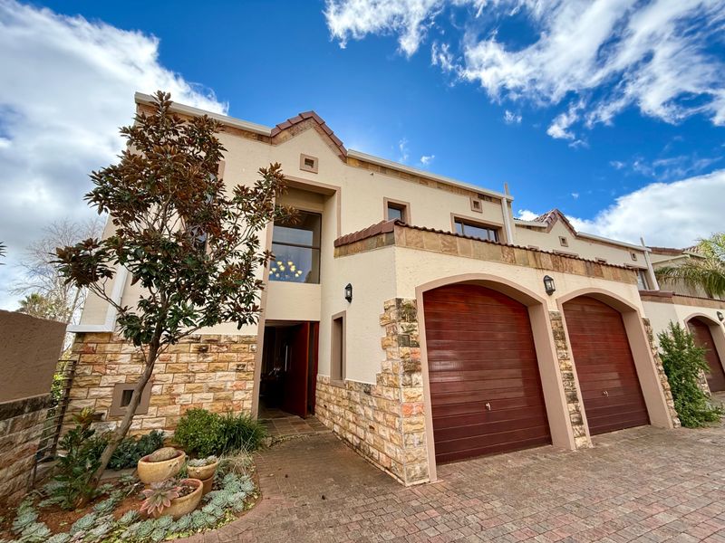 Townhouse For Sale In Bloemfontein - Photo 1