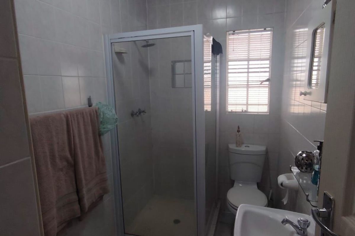 Apartment For Sale In Boksburg - Photo 4
