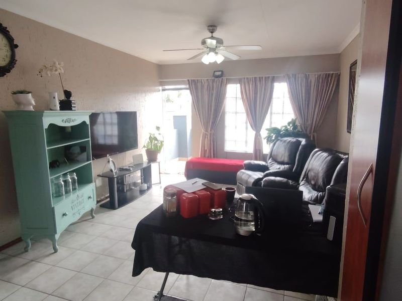 Apartment For Sale In Boksburg - Photo 3