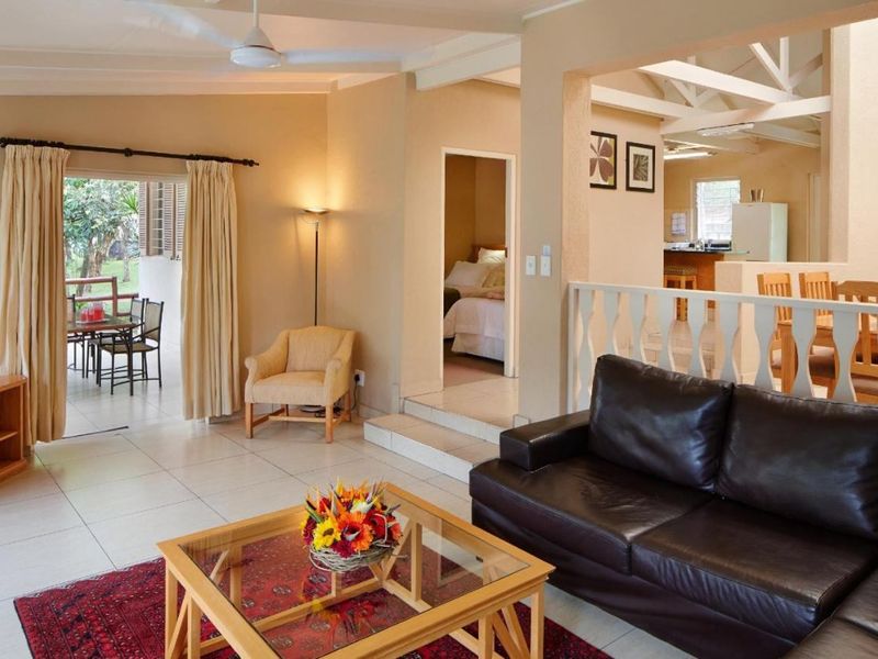 Townhouse Rental Monthly In Hazyview - Photo 2
