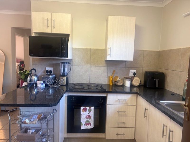 Apartment For Sale In Midrand - Photo 9