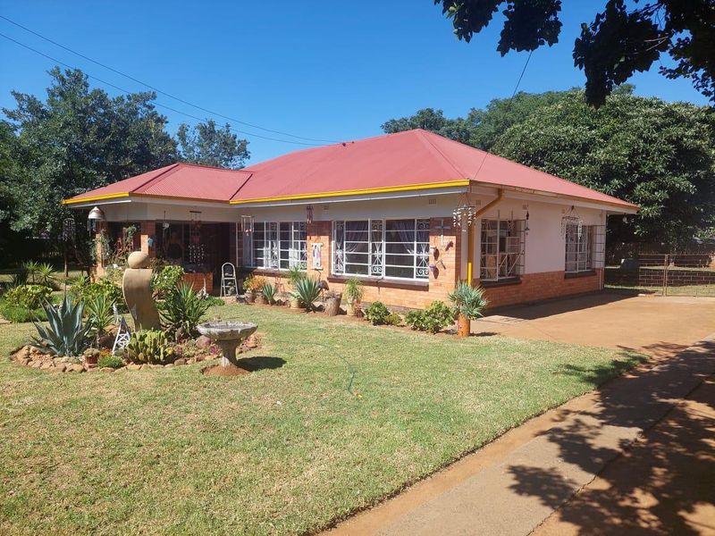House For Sale In Vereeniging - Photo 3