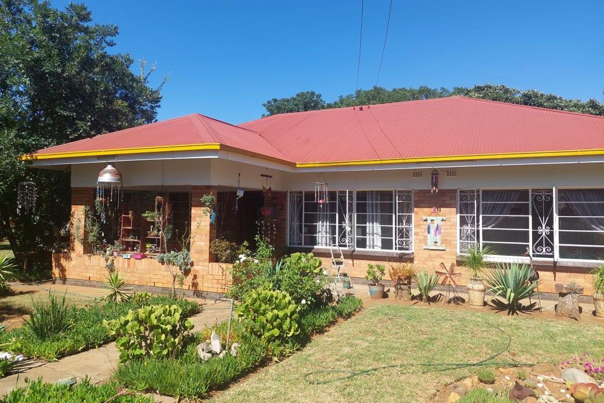 House For Sale In Vereeniging - Photo 4