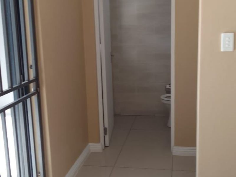 Townhouse Rental Monthly In Sandton - Photo 10