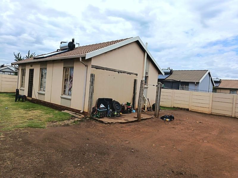 House For Sale In Alberton - Photo 4