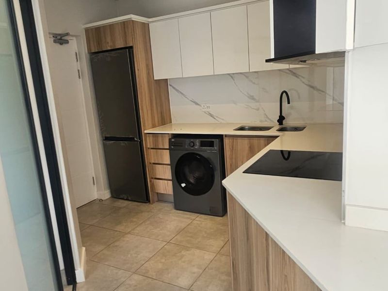 Apartment Rental Monthly In Midrand - Photo 2
