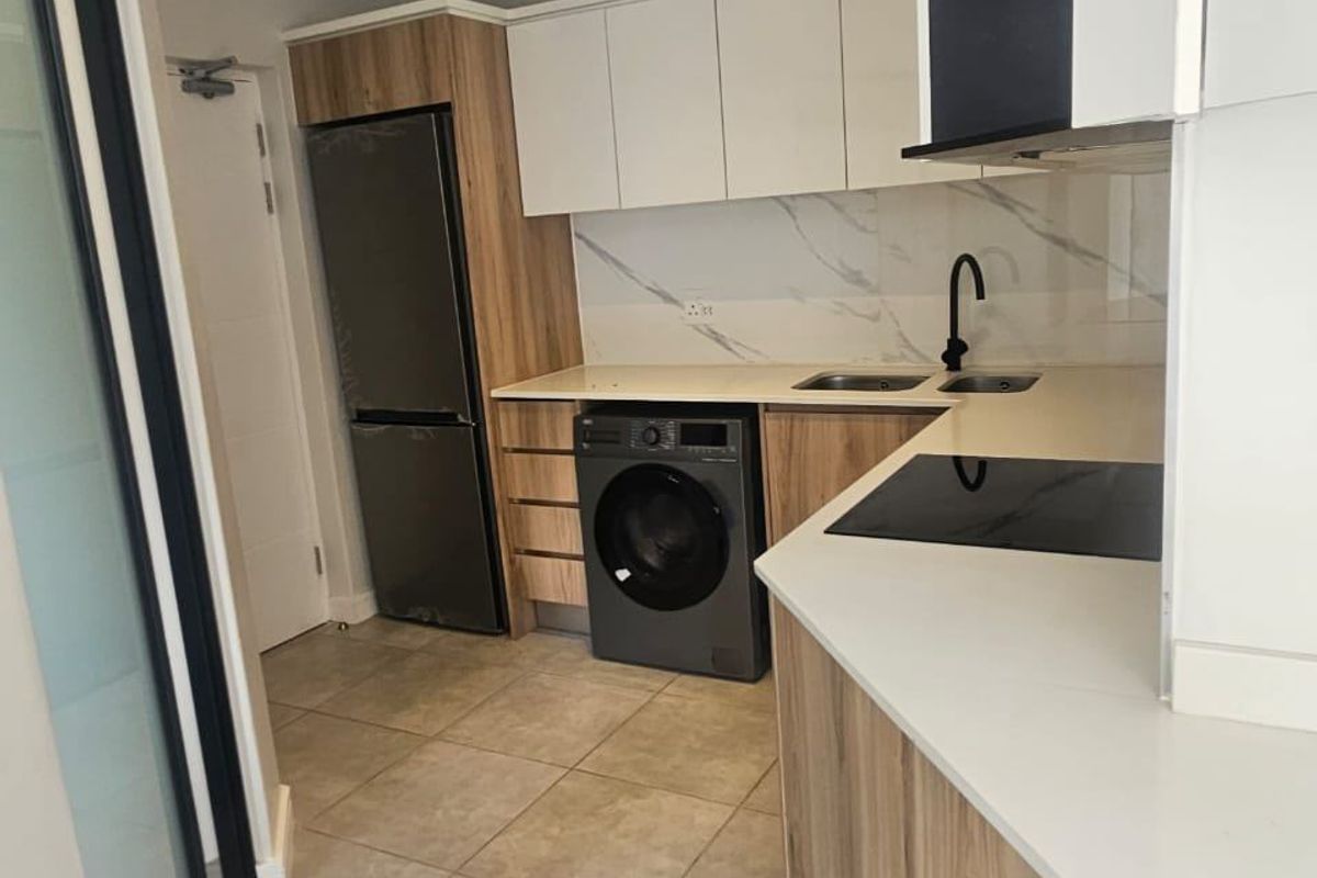 Apartment Rental Monthly In Midrand - Photo 2