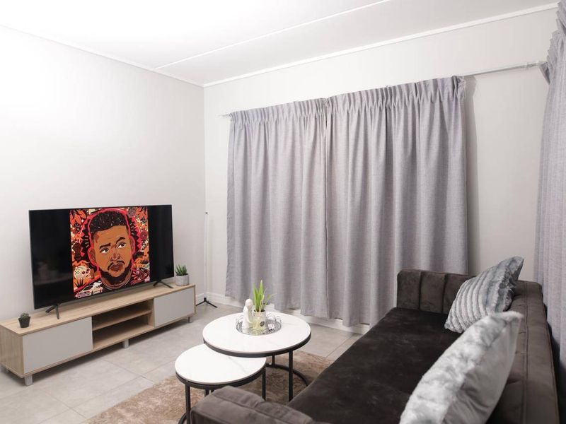 Apartment Rental Monthly In Midrand - Photo 5