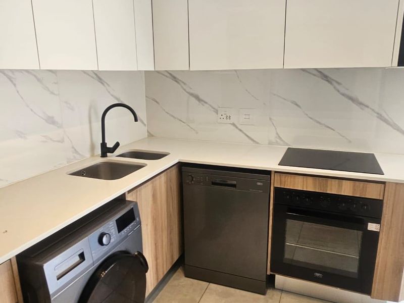 Apartment Rental Monthly In Midrand - Photo 3