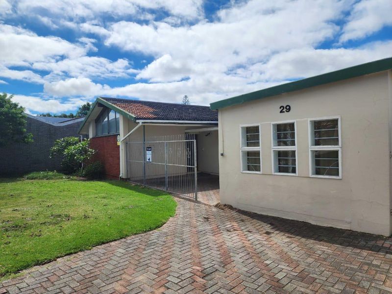 House Rental Monthly In Port Elizabeth - Photo 2