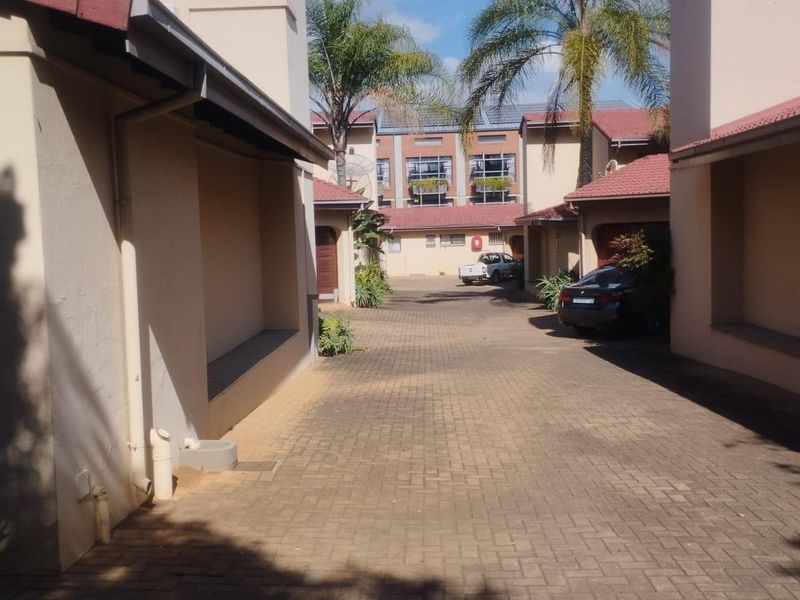 Townhouse For Sale In Pretoria - Photo 5