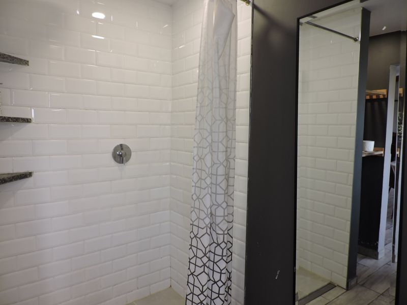 Apartment Rental Monthly In Hillcrest - Photo 7