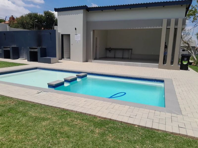 Cluster Rental Monthly In Sandton - Photo 3