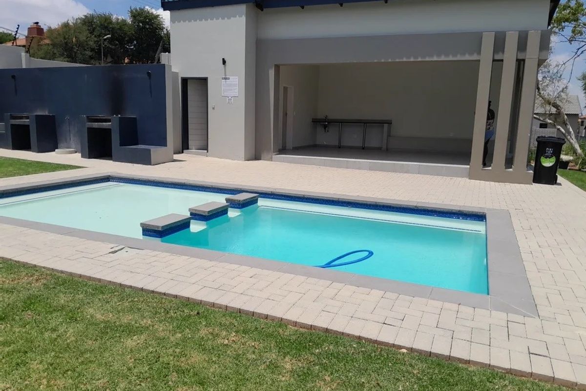 Cluster Rental Monthly In Sandton - Photo 3