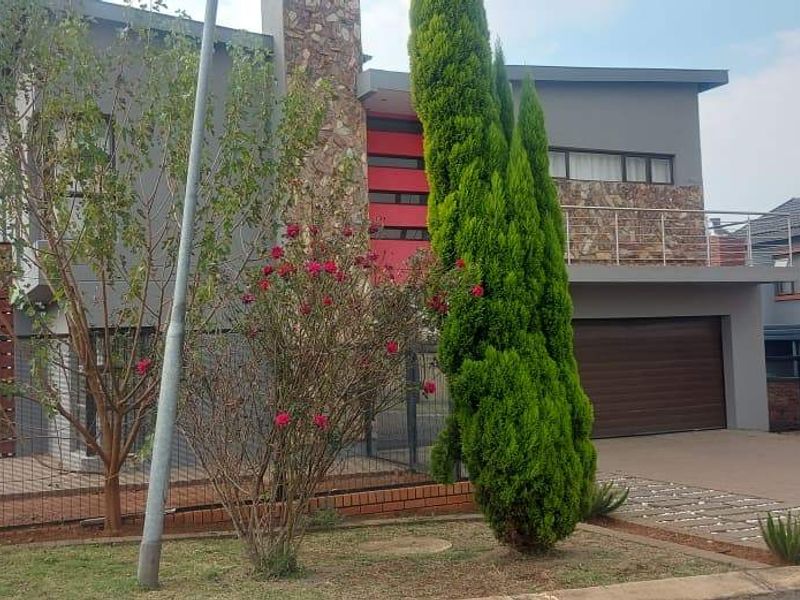 House For Sale In Midrand - Photo 6