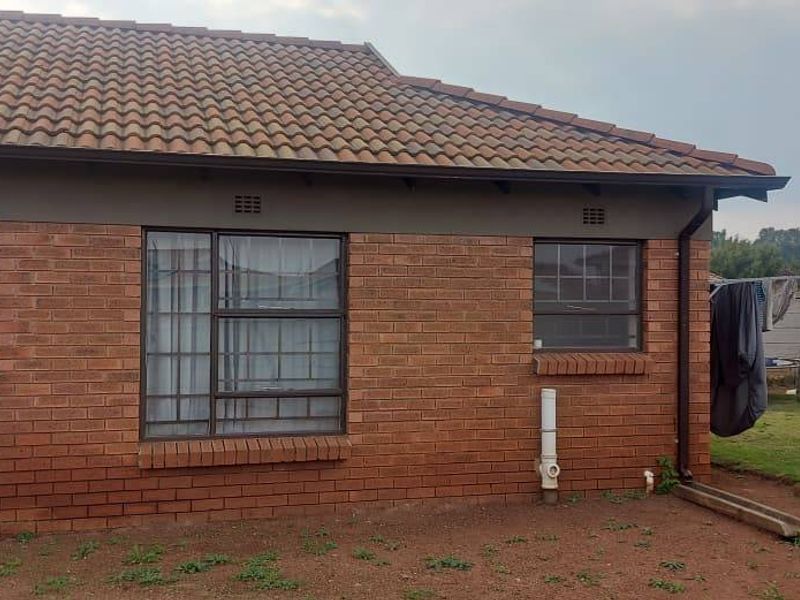 House For Sale In Midrand - Photo 5