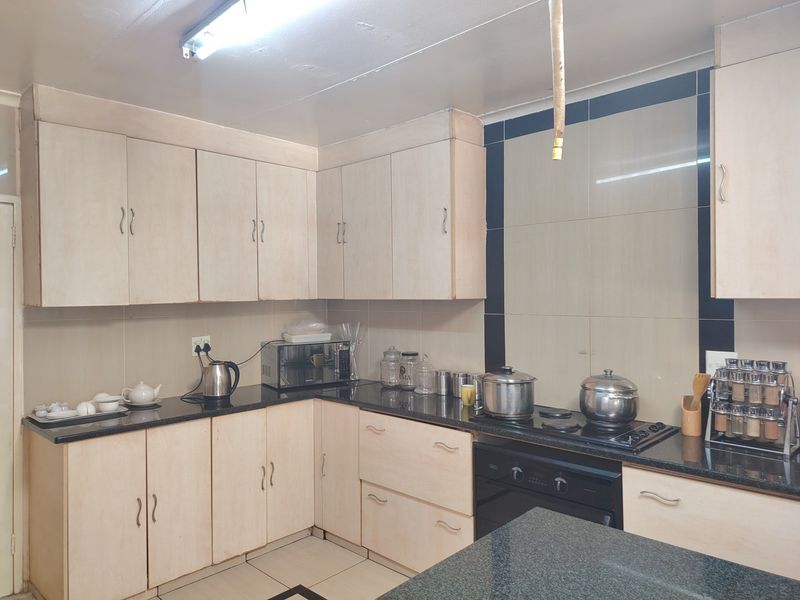 House For Sale In Johannesburg - Photo 5