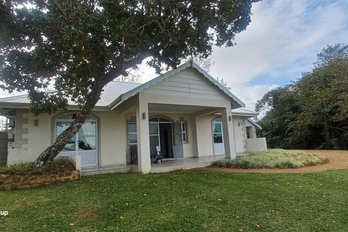 House For Sale In Port Edward - Photo 2