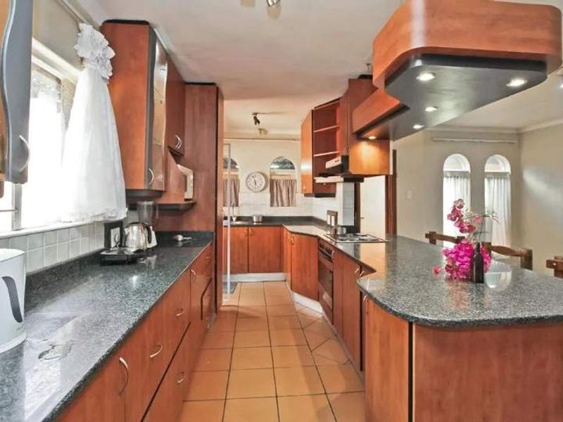 House Rental Monthly In Randburg - Photo 2