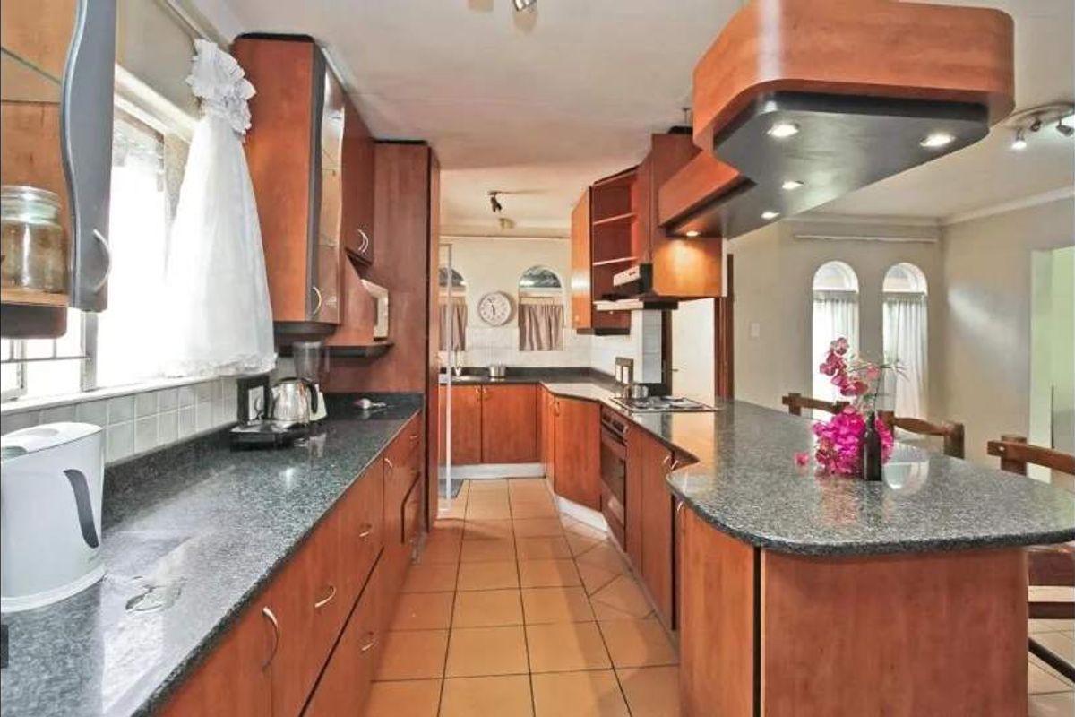 House Rental Monthly In Randburg - Photo 2