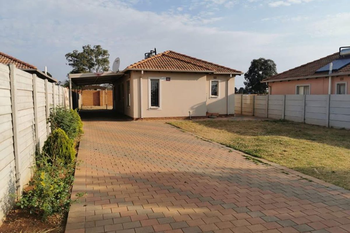 House Rental Monthly In Alberton - Photo 2