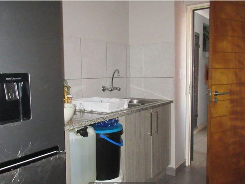Apartment For Sale In Midrand - Photo 3