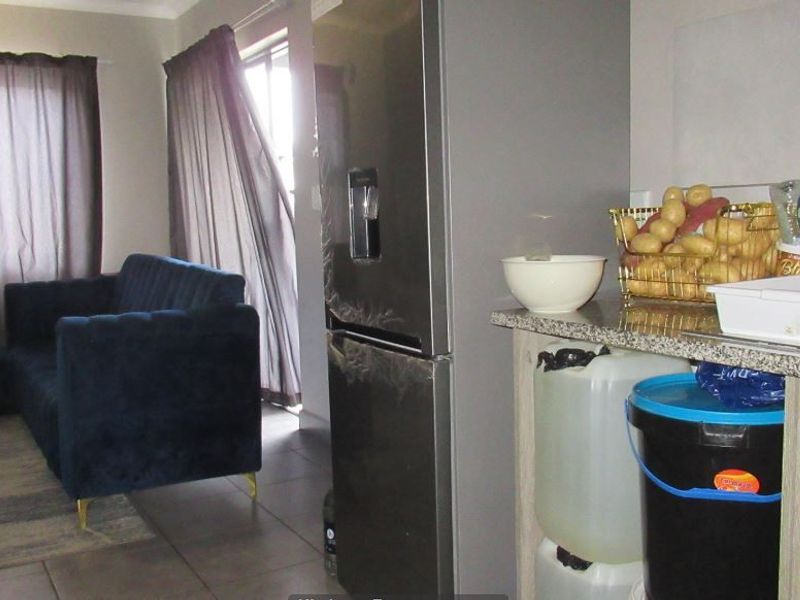 Apartment For Sale In Midrand - Photo 5