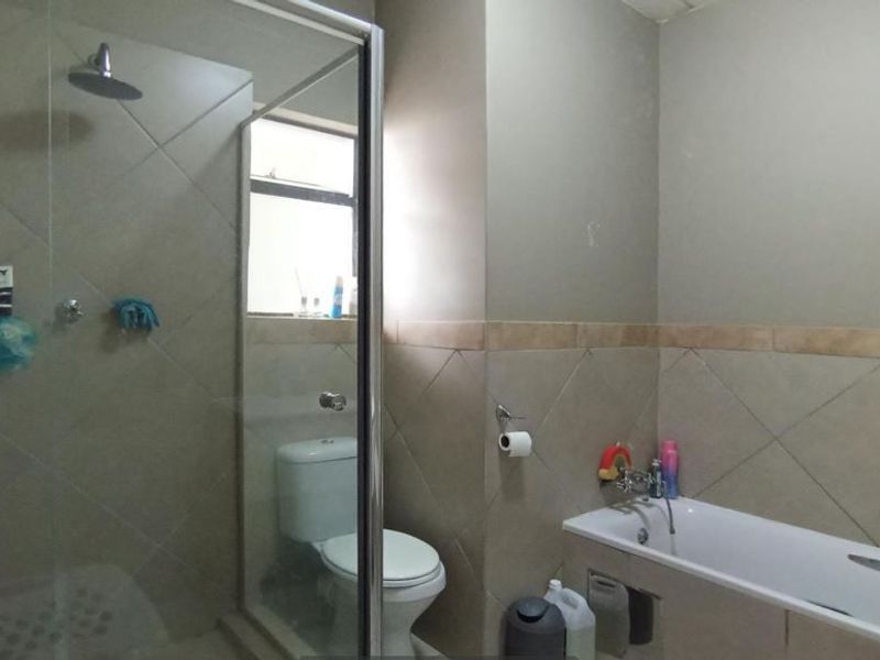 Apartment For Sale In Midrand - Photo 10