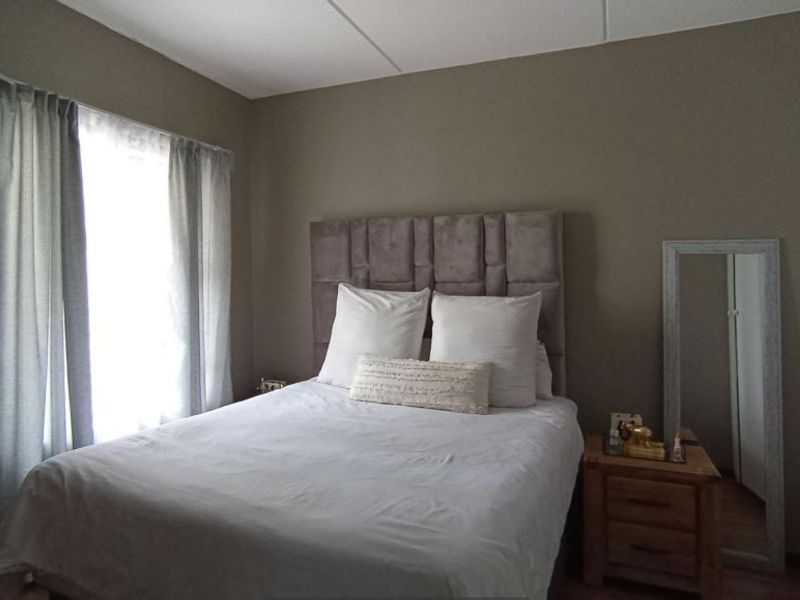 Apartment For Sale In Midrand - Photo 8