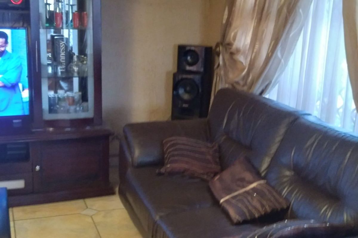 House For Sale In Pretoria - Photo 3