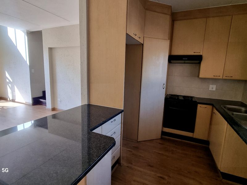 Apartment Rental Monthly In Sandton - Photo 8