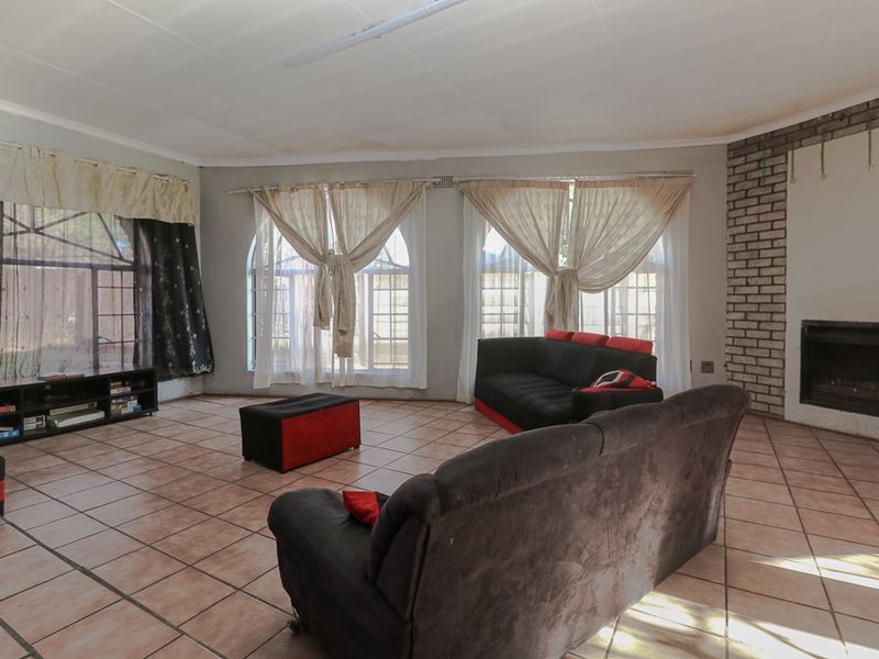 House For Sale In Springs - Photo 6