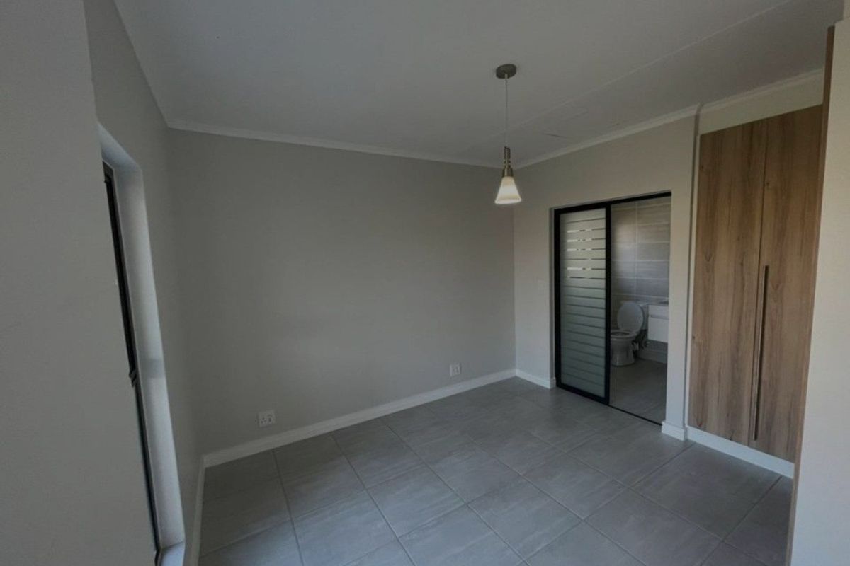 Apartment Rental Monthly In Midrand - Photo 5
