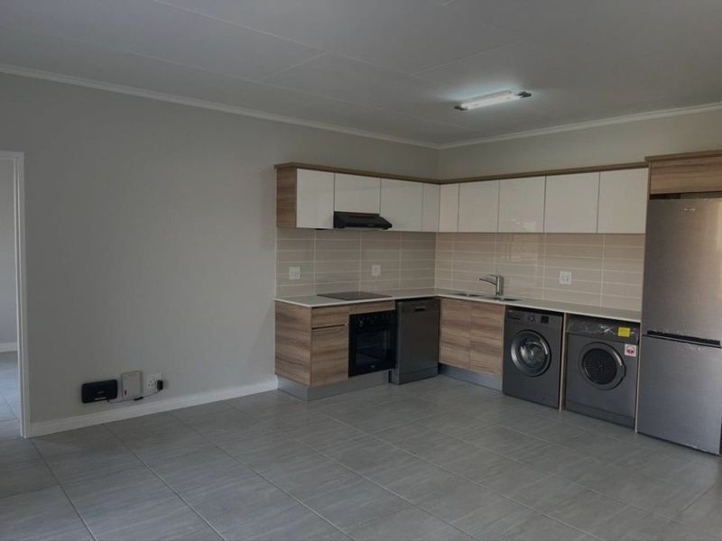 Apartment Rental Monthly In Midrand - Photo 2