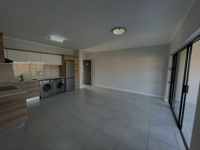 Apartment Rental Monthly In Midrand - Photo 6