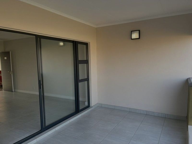 Apartment Rental Monthly In Midrand - Photo 3