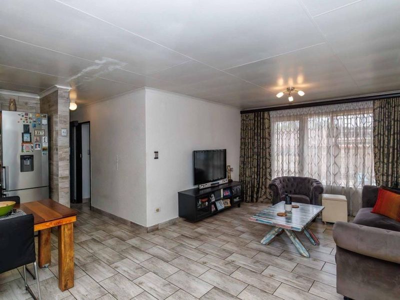 House Rental Monthly In Edenvale - Photo 6