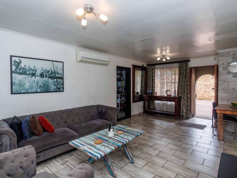 House Rental Monthly In Edenvale - Photo 5