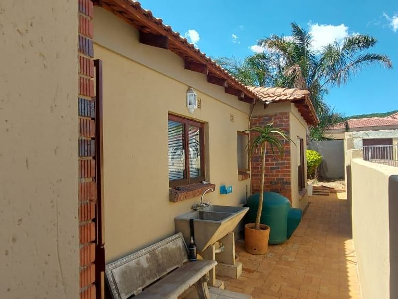 House For Sale In Johannesburg - Photo 4