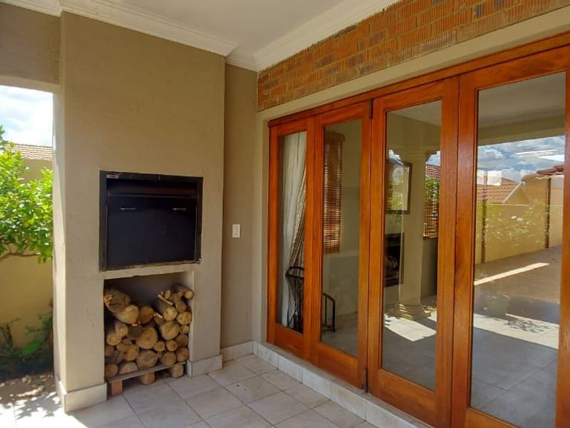 House For Sale In Johannesburg - Photo 9
