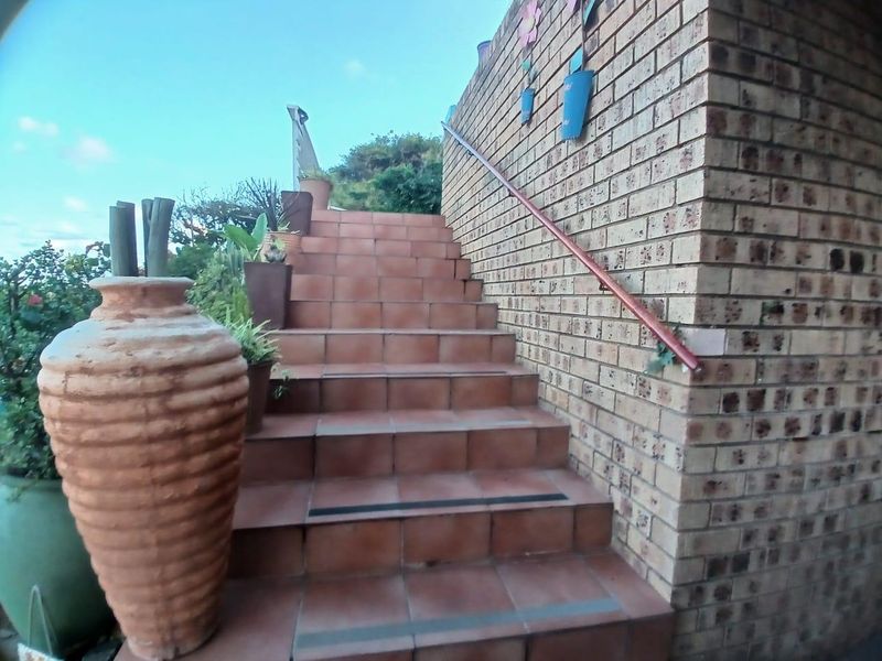House Pending Sale In Port Shepstone - Photo 6