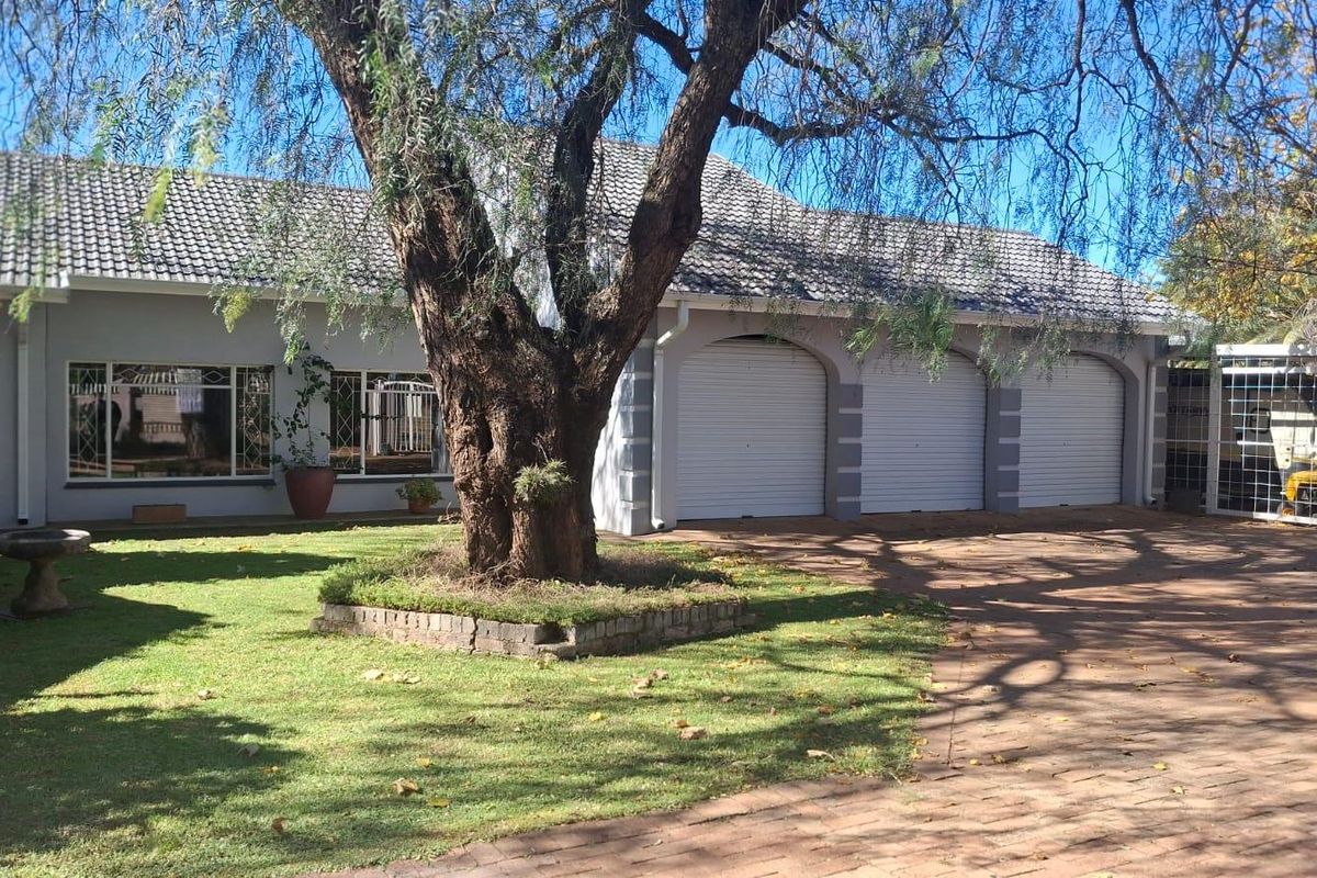 House For Sale In Meyerton - Photo 3