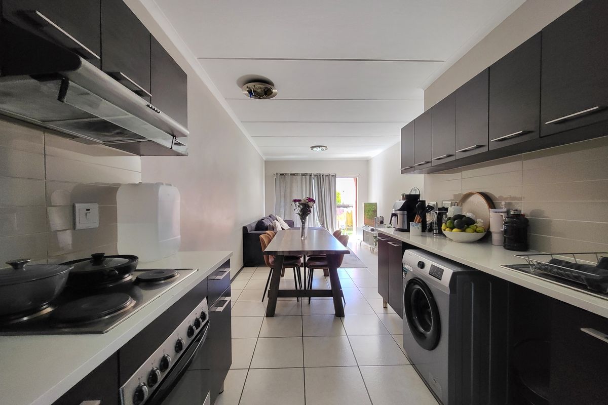 Apartment Rental Monthly In Midrand - Photo 3