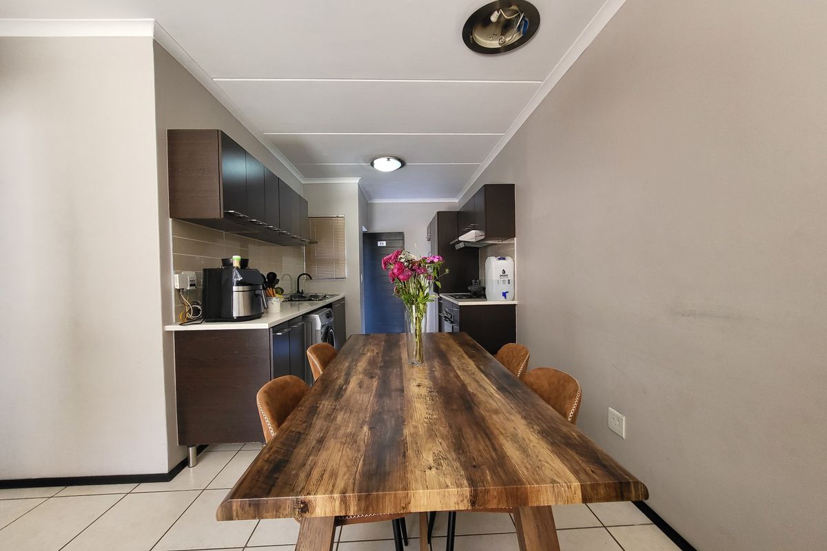 Apartment Rental Monthly In Midrand - Photo 5