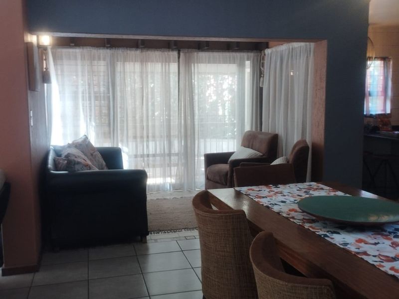 Townhouse For Sale In Pretoria - Photo 9