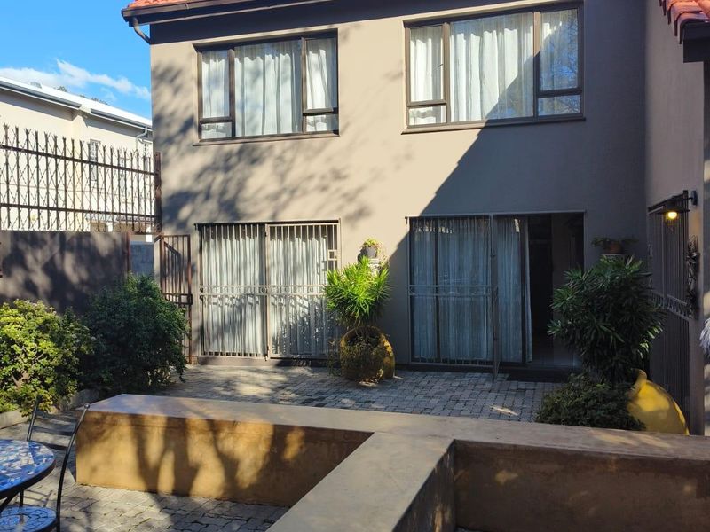 Townhouse For Sale In Pretoria - Photo 1