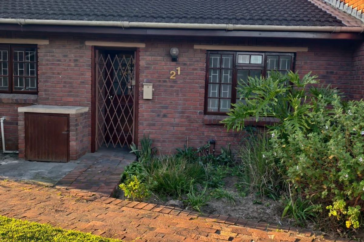House For Sale In Kuils River - Photo 2