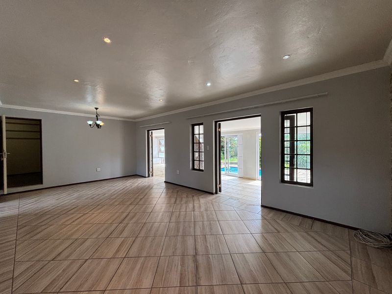 Townhouse Rental Monthly In Margate - Photo 4