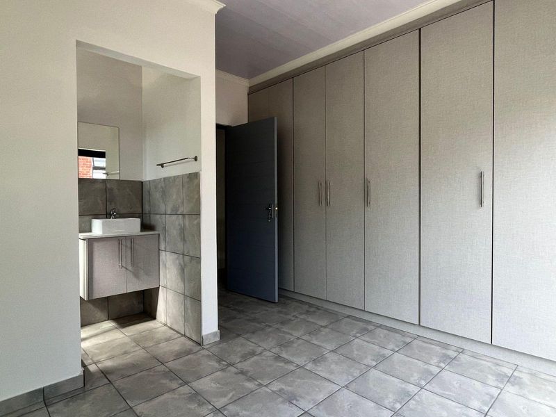 Townhouse For Sale In Centurion - Photo 9