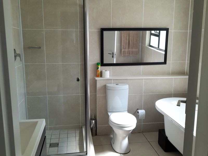 Apartment For Sale In Sandton - Photo 10